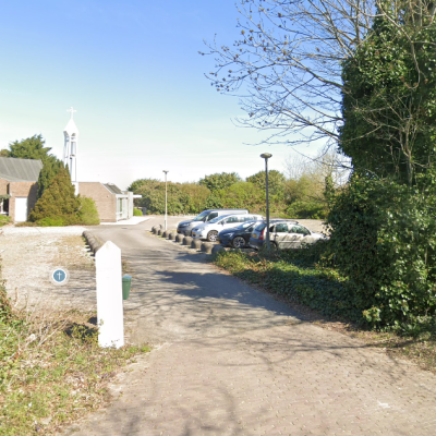 Parkeerterrein kerk in Haamstede